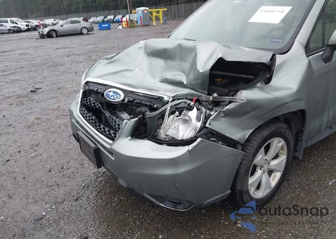 2015 Subaru Forester 2.5I Premium z USA, uszkodzony, nr VIN JF2SJADCXFH800929
